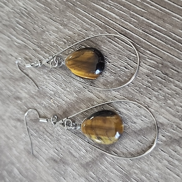 TIGER EYE TEARDROP IN GOLD EARRINGS – Twisted Wire Designs TIGER EYE TEARDROP IN GOLD EARRINGS – Twisted Wire Designs